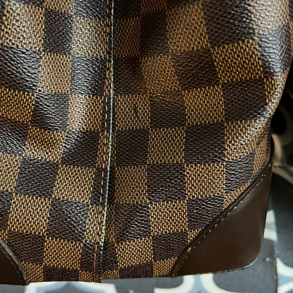 ❤️DISCONTINUED ❤️LOUIS VUITTON TOTE HAMPSTEAD MM